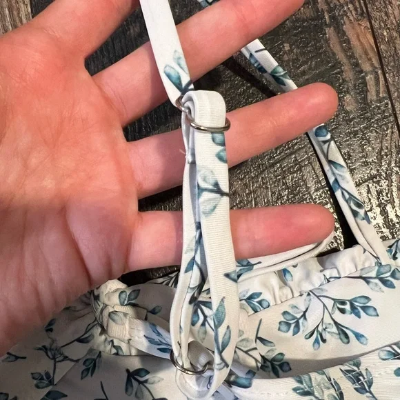 Leaf Print Bikini - Picture 6 of 7